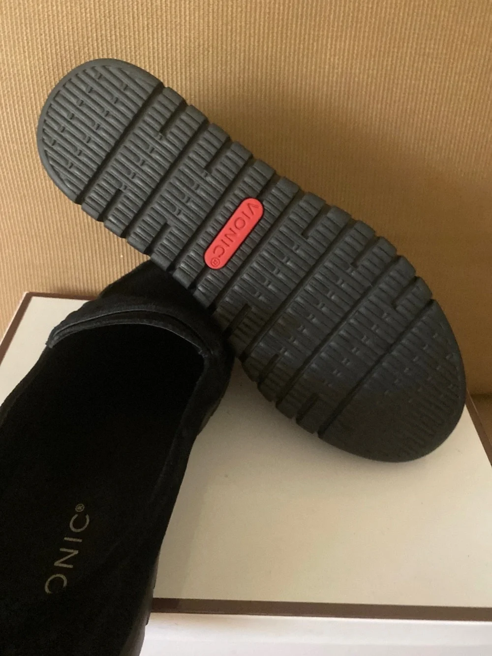 Vionic Suede Loafer. Like New 8 - Picture 6 of 6
